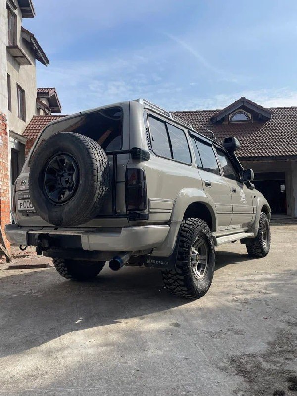 Объявление недели на Авто.ру — Toyota Land Cruiser 80И вот какая дилемма возникает.