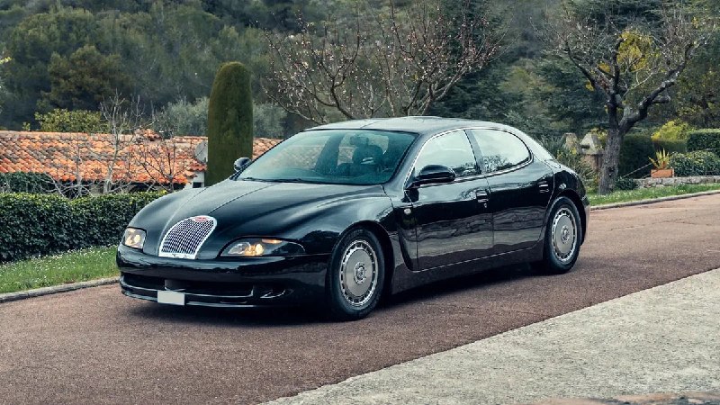 Редкий эксклюзивный Bugatti EB112 выставлен на аукцион с минимальным пробегом