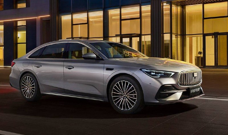 Новый гибридный седан Geely Starshine 7 с полным приводом и высокой мощностью