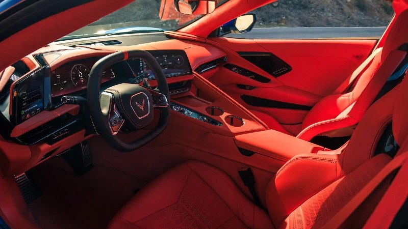 Объявлены новые версии Chevrolet Corvette с мощным V8 и гибридными опциями Объявлены новые версии Chevrolet Corvette с мощным V8 и гибридными опциями