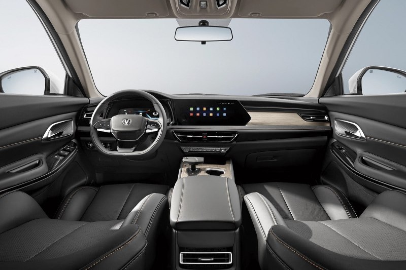Changan представит в России семиместную модель CS75 Pro с современным оснащением Changan представит в России семиместную модель CS75 Pro с современным оснащением