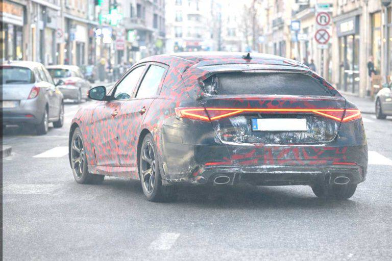Первые шпионские фотографии нового прототипа Alfa Romeo Giulia с возможным кузовом Shooting Brake Первые шпионские фотографии нового прототипа Alfa Romeo Giulia с возможным кузовом Shooting Brake