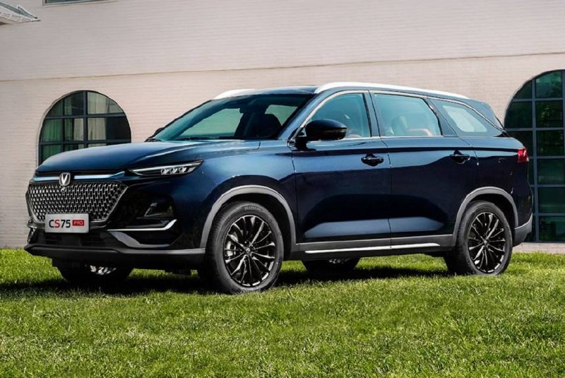 В России представили новый кроссовер Changan CS75 Pro