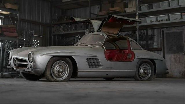 Редчайший Mercedes-Benz 300 SL с пробегом ноль продан за рекордную сумму