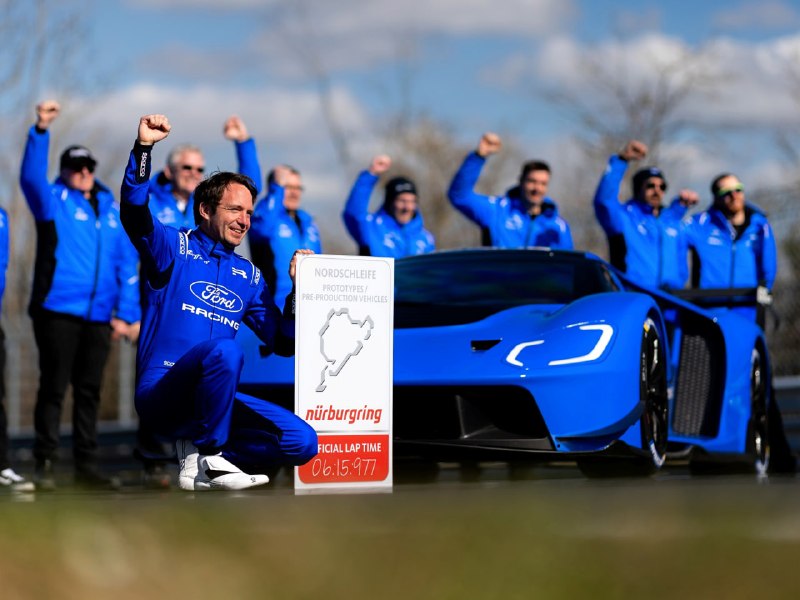 Ford GT Mk IV установил рекордное время на Нюрбургринге Ford GT Mk IV установил рекордное время на Нюрбургринге