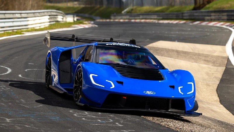 Ford GT — самый быстрый бензиновый автомобиль на Нюрбургринге