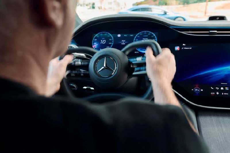 Обновленный Mercedes-Benz EQS сменит руль на «штурвал» и получит модернизированный салон Обновленный Mercedes-Benz EQS сменит руль на «штурвал» и получит модернизированный салон