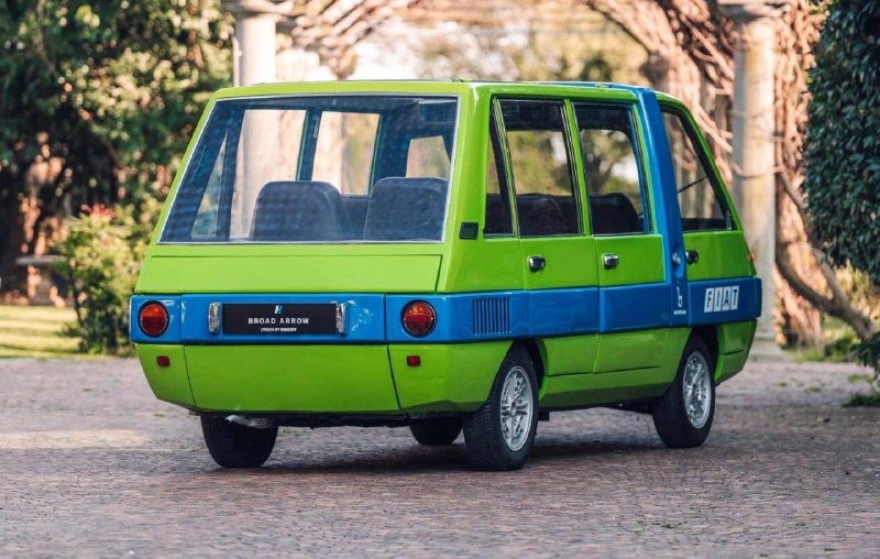 Редкий автомобиль FIAT Bertone 850 T Visitors Bus выставлен на аукцион в Италии