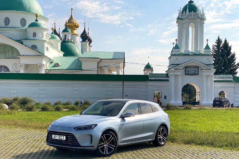 Испытание дальности гибридного кроссовера Seres M5 на Золотом кольце