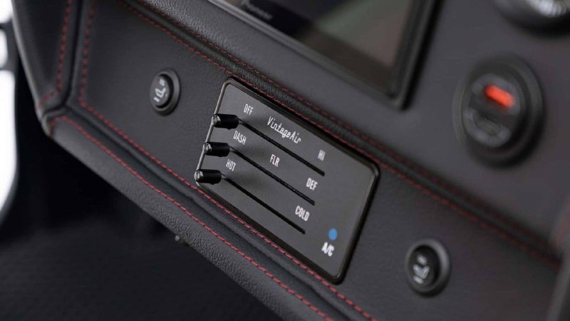 Реставрация и модернизация классического G-класса с мощным мотором от GM