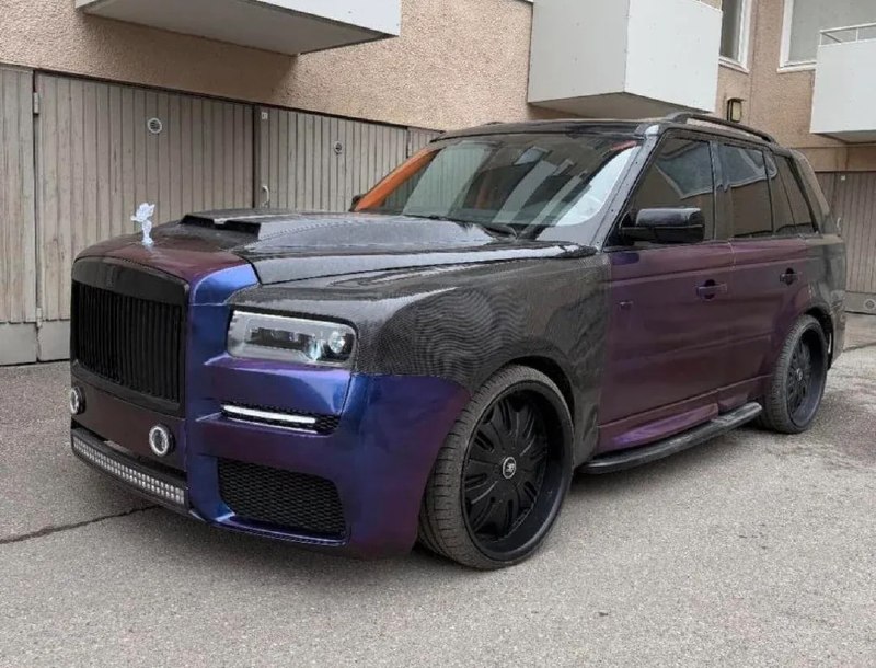 Финские мастеровые превратили устаревший внедорожник в копию престижного Rolls-Royce Cullinan Финские мастеровые превратили устаревший внедорожник в копию престижного Rolls-Royce Cullinan