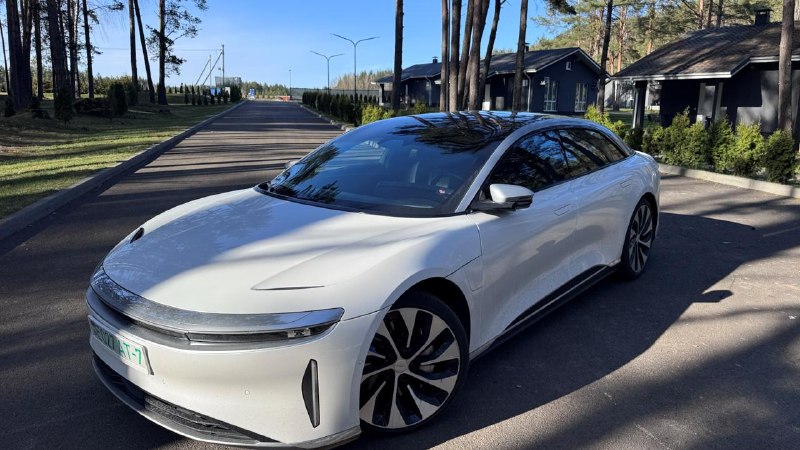 Особенности электромобиля Lucid Air: инновации и уникальные характеристики