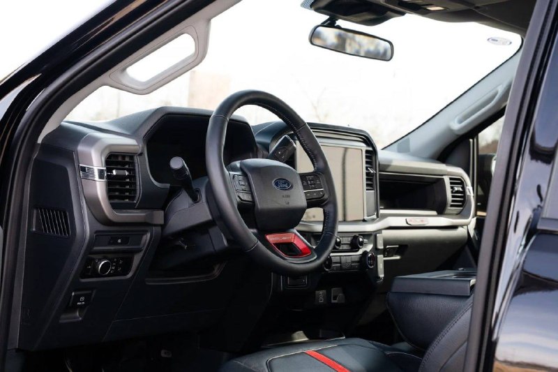 Революционный тюнинг Ford F-150 от компании Roush Революционный тюнинг Ford F-150 от компании Roush