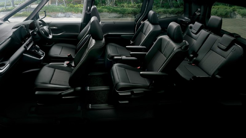 Обновления Toyota Noah и Voxy для Японии: гибрид, LED и новые опции Обновления Toyota Noah и Voxy для Японии: гибрид, LED и новые опции