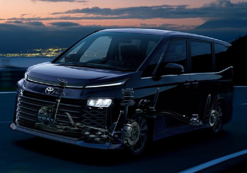 Toyota Noah и Voxy обновились и перешли только на гибрид