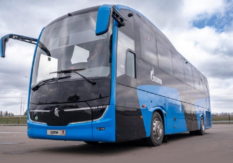 КАМАЗ представил туристический автобус с метановым двигателем 320 л.с.