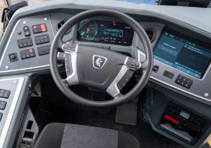 КАМАЗ представил туристический автобус с метановым двигателем 320 л.с.