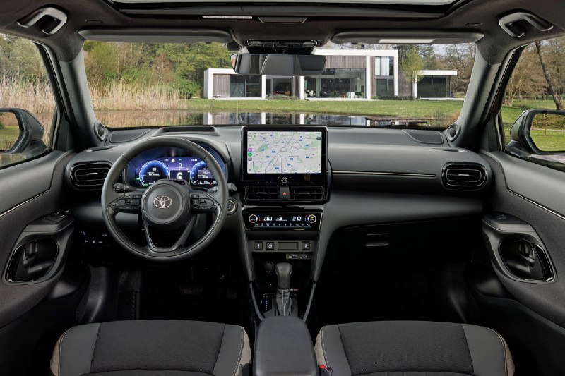 Обновлённый Toyota Yaris Cross для Европы: изменения в дизайне и комплектациях Обновлённый Toyota Yaris Cross для Европы: изменения в дизайне и комплектациях
