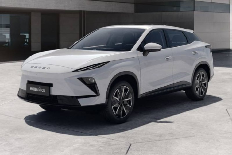Обновленная Omoda C5 снова с полным приводом: названа цена