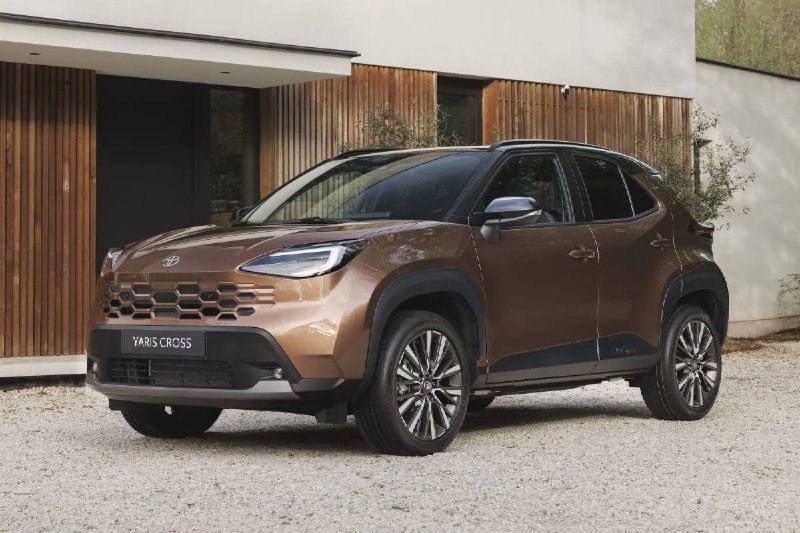 Обновленный Toyota Yaris Cross: рестайлинг, новый интерьер и гибриды Обновленный Toyota Yaris Cross: рестайлинг, новый интерьер и гибриды