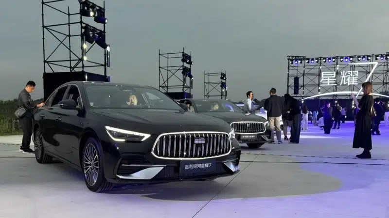 Geely Galaxy Starshine 7: гибридный бизнес-седан по цене Lada Granta Geely Galaxy Starshine 7: гибридный бизнес-седан по цене Lada Granta