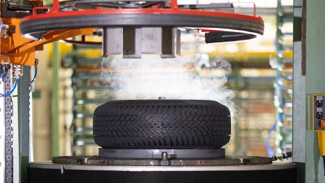 Импорт шин может подорожать: российские производители добиваются расследования против демпинга Импорт шин может подорожать: российские производители добиваются расследования против демпинга