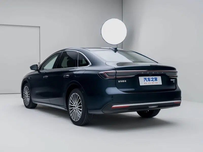 Geely Galaxy Starshine 7: предзаказ бизнес-седана за 1,2 млн рублей Geely Galaxy Starshine 7: предзаказ бизнес-седана за 1,2 млн рублей
