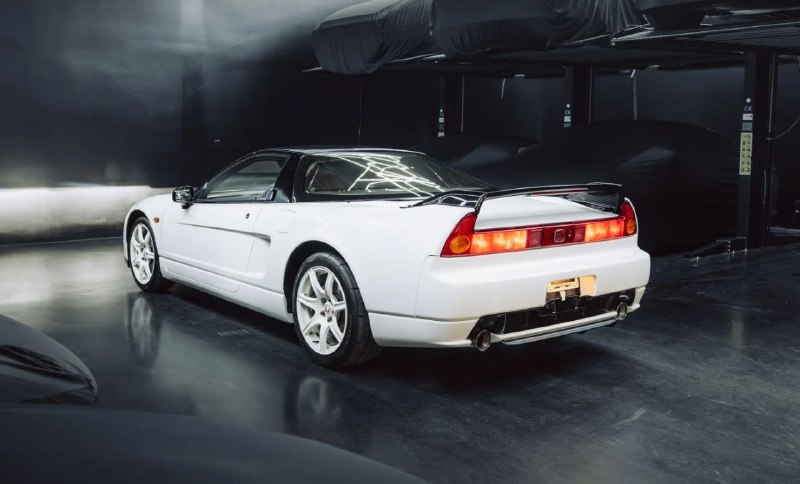 Honda NSX-R 2003 выставили на аукцион за $1 млн