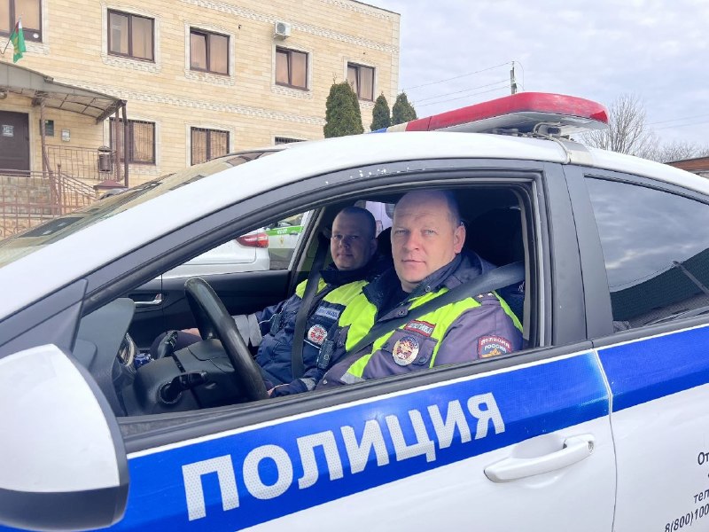 Автоинспекторы Ставрополья помогли ребенку, подавившемуся монетой
