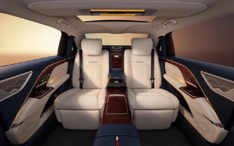 Hongqi планирует продажи в России и запуск флагмана в 2026 году