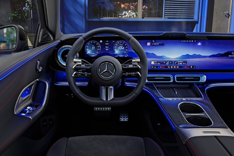 Интерьер электрического Mercedes-Benz C-класса: спорт, простор и технологии Интерьер электрического Mercedes-Benz C-класса: спорт, простор и технологии
