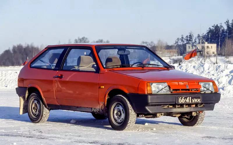 ВАЗ-2108 против иномарок 80-х: чем «восьмёрка» отличалась от Civic, Kadett и Rapid
