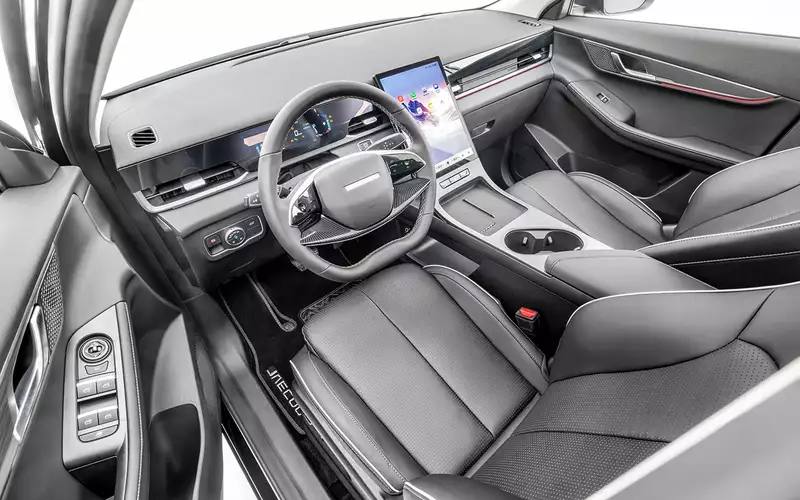 Китайский «Range Rover» J6: за 2,5 млн и всё ли так хорошо? Китайский «Range Rover» J6: за 2,5 млн и всё ли так хорошо?