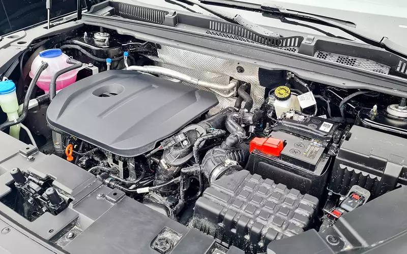 Китайский «Range Rover» J6: за 2,5 млн и всё ли так хорошо? Китайский «Range Rover» J6: за 2,5 млн и всё ли так хорошо?