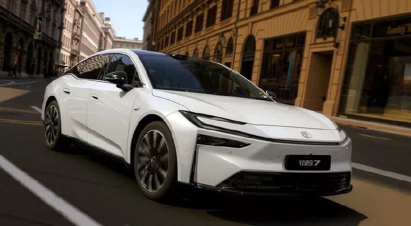 Toyota bZ7: в Китае стартовали продажи большого электроседана Toyota bZ7: в Китае стартовали продажи большого электроседана