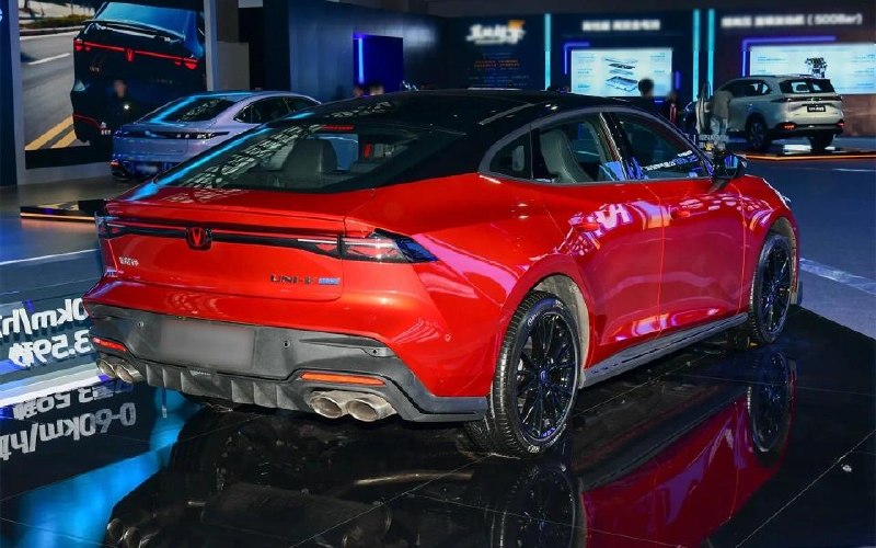 Changan Uni-V в России: обновление с новым 2.0-литровым мотором
