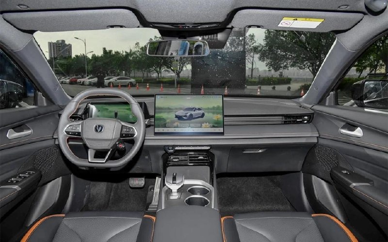 Changan Uni-V в России: обновление с новым 2.0-литровым мотором