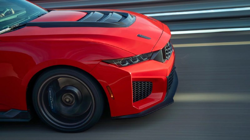 Ford Mustang Dark Horse SC: 806 л. с. и трековый пакет Track Pack Ford Mustang Dark Horse SC: 806 л. с. и трековый пакет Track Pack