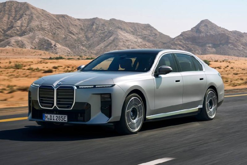 Обновленный седан BMW 7 серии (G70): новый салон и переработанное оснащение Обновленный седан BMW 7 серии (G70): новый салон и переработанное оснащение