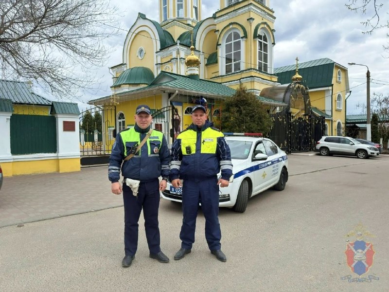 Автоинспекторы Воронежской области оперативно помогли беременной женщине
