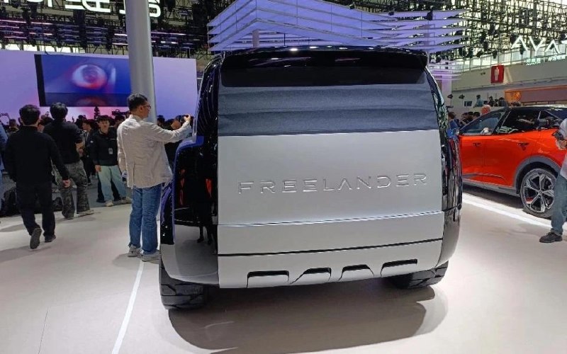 Показан новый Freelander: внешность Concept 97 и планы на гибриды
