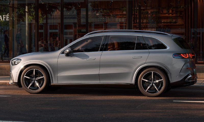 Mercedes показал удлинённый электрокроссовер GLC L