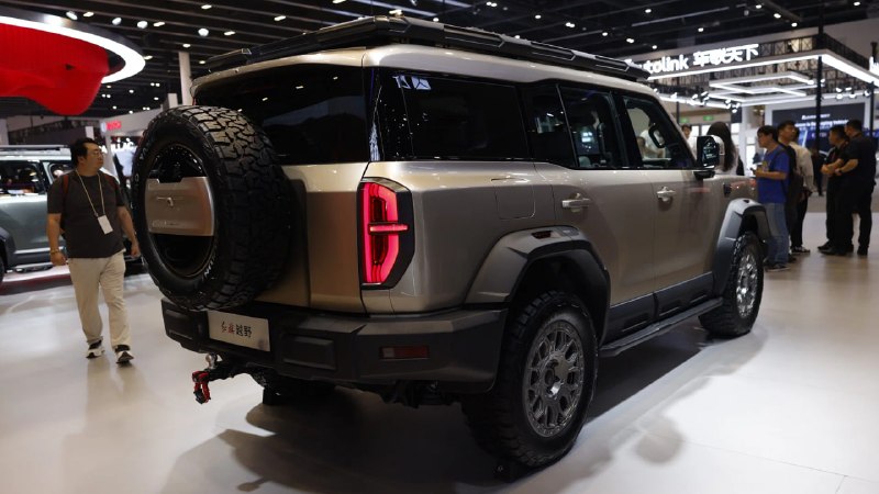 Hongqi P567: серийный рамный внедорожник-гибрид с четырьмя электромоторами Hongqi P567: серийный рамный внедорожник-гибрид с четырьмя электромоторами