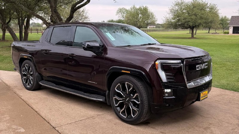 Электрические пикапы GMC Sierra EV и Chevrolet Silverado EV: гиганты на батареях Электрические пикапы GMC Sierra EV и Chevrolet Silverado EV: гиганты на батареях