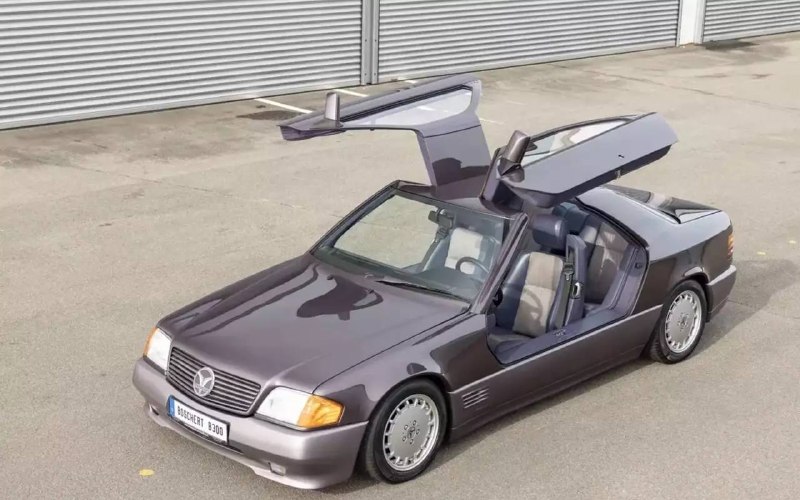 Уникальный Mercedes-Benz с дверями «как у 300 SL» ушёл на аукционе за 40 млн рублей Уникальный Mercedes-Benz с дверями «как у 300 SL» ушёл на аукционе за 40 млн рублей