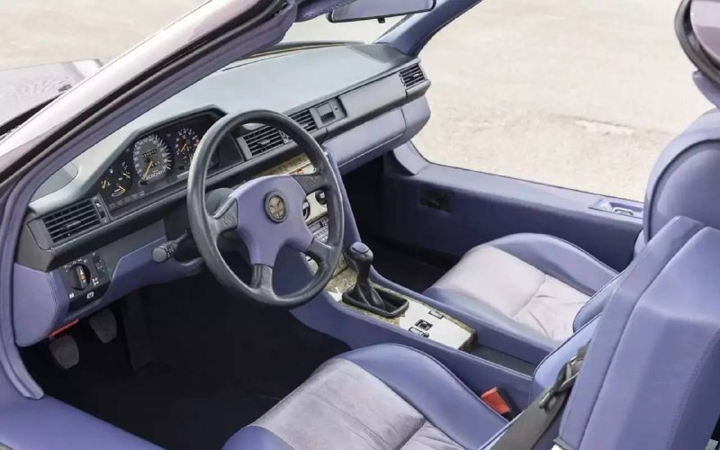 Уникальный Mercedes-Benz с дверями «как у 300 SL» ушёл на аукционе за 40 млн рублей Уникальный Mercedes-Benz с дверями «как у 300 SL» ушёл на аукционе за 40 млн рублей