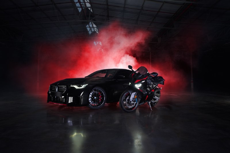 BMW представила чёрную M2 RR Edition для Африки тиражом 10 машин BMW представила чёрную M2 RR Edition для Африки тиражом 10 машин