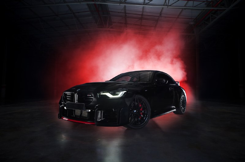 BMW представила чёрную M2 RR Edition для Африки тиражом 10 машин BMW представила чёрную M2 RR Edition для Африки тиражом 10 машин
