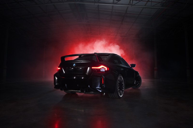 BMW представила чёрную M2 RR Edition для Африки тиражом 10 машин BMW представила чёрную M2 RR Edition для Африки тиражом 10 машин