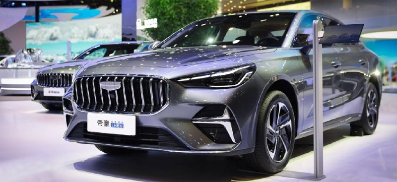 Geely Emgrand i-HEV: рекордная экономичность гибрида